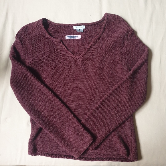 Studio Women's V-Neck Sweater - Burgundy - Picture 1 of 5